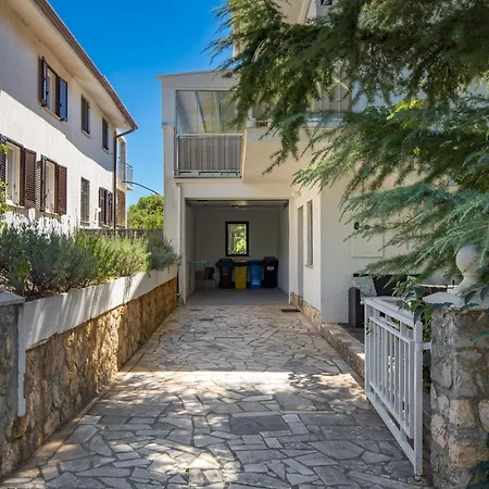 Ferienhaus Family House Rose With Pool - Happy Pinezići