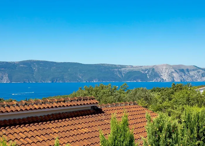 펜션 Family House Rose With Pool - Happy